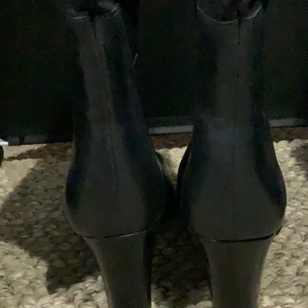 #283 Arezzo NWOT W Sz 8B Folded over above ankle boot w leather-suede look - Picture 7 of 11